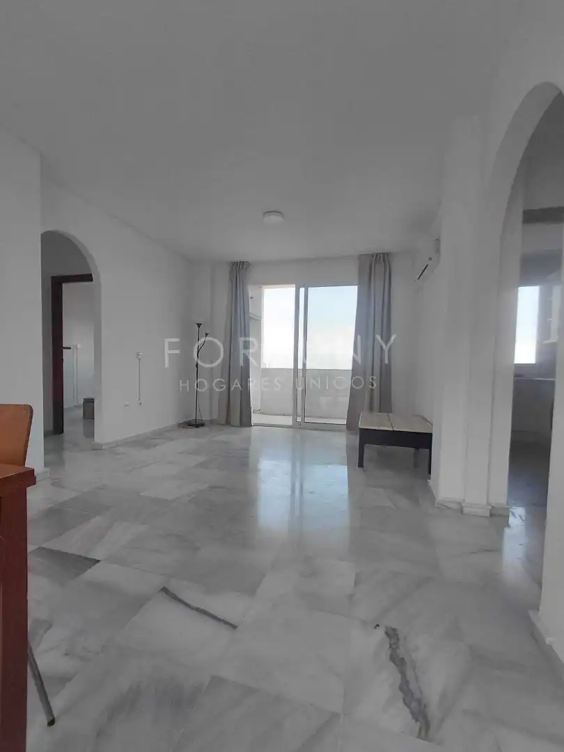 Habitación de Piso en venta en Torremolinos con Aire acondicionado, Calefacción y Terraza
