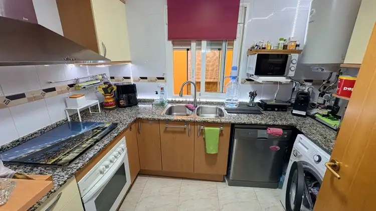 Cuina de Apartament en venda en Mont-roig del Camp amb Aire condicionat i Piscina comunitària