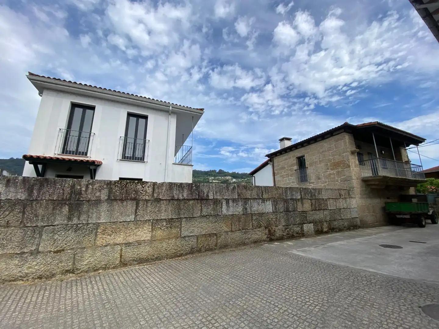 Vista exterior de Casa o chalet en venta en Leiro con Calefacción, Jardín privado y Parquet