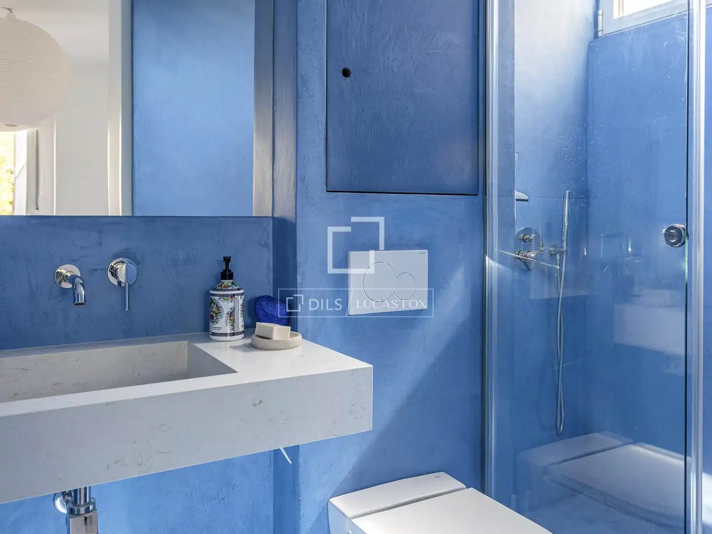 Bathroom of Flat for rent in Madrid  with Air Conditioner, Heating and Private garden