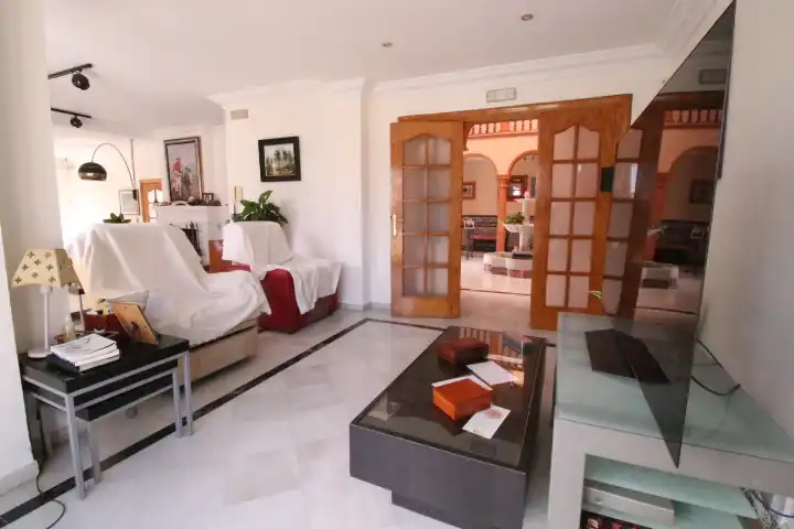 Chalet con piscina en venta en Solymar, imagen 4