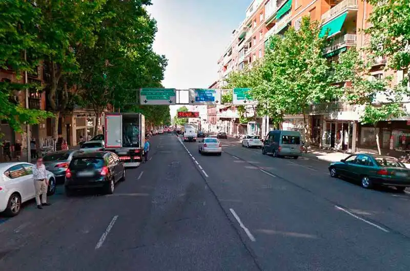 Motorradstellplatz mit Aufzug zum Verkauf in Paseo de Santa María de la Cabeza 20, imagen 2