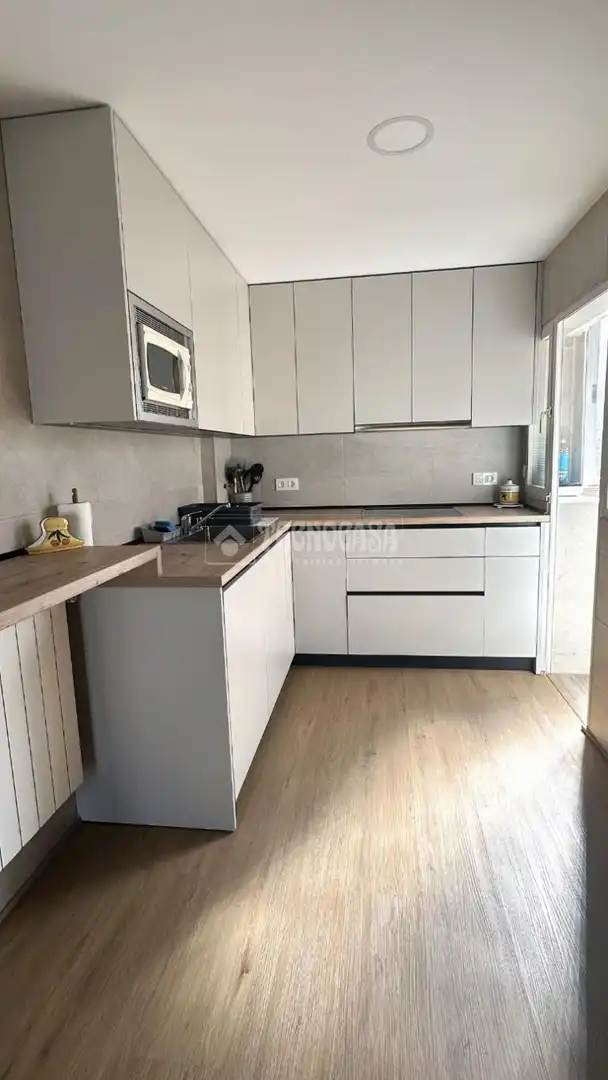 Kitchen of Flat for rent in Granada  with Heating and Balcony