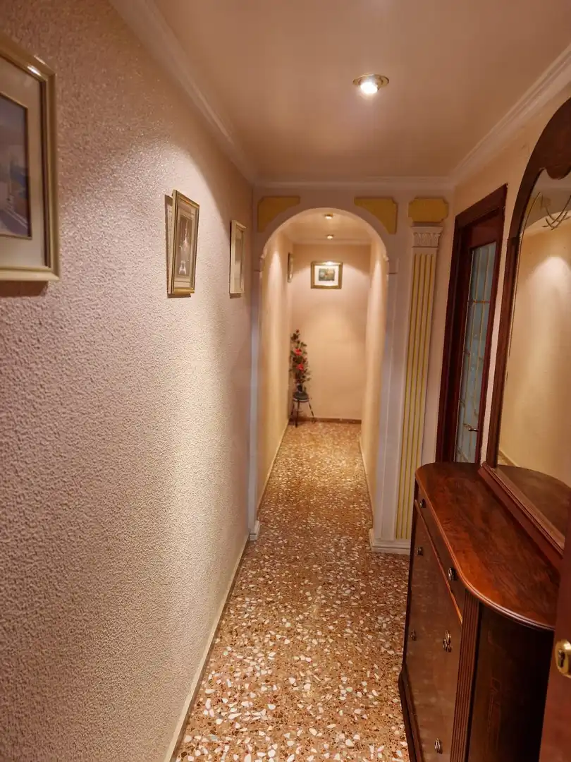 Flat for sale in Sax