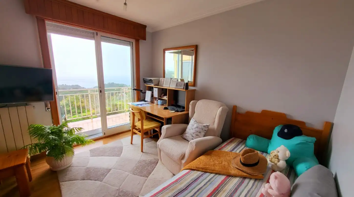 Habitación de Casa adosada en venta en Nigrán con Terraza y Balcón