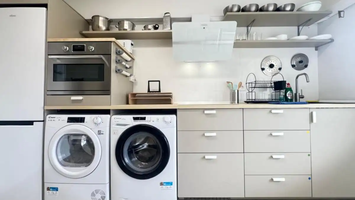 Cocina de Apartamento para compartir en Bilbao  con Amueblado, Horno y Lavadora