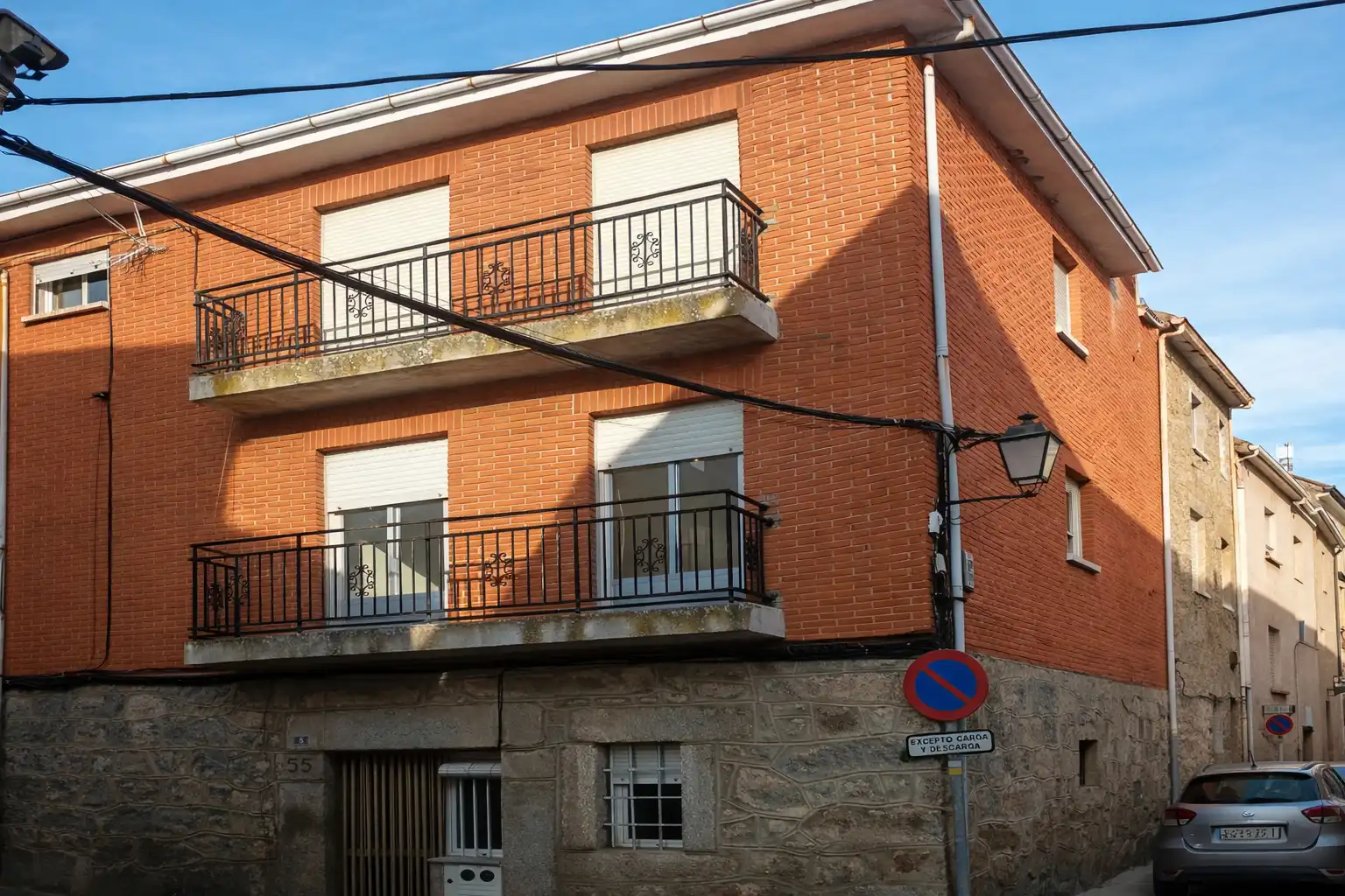 Exterior view of Houses for sale in Navalmoral  with Balcony