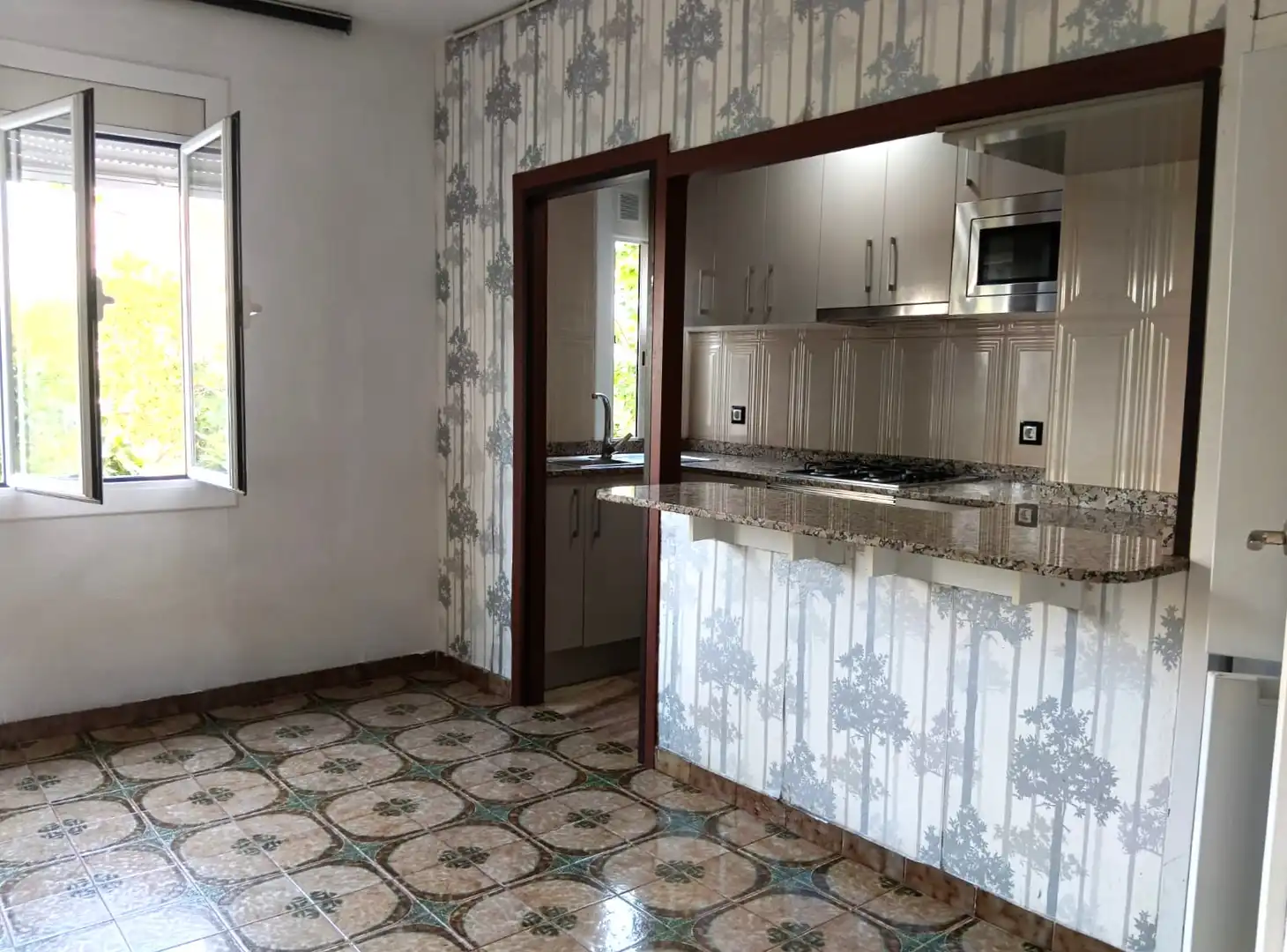 Kitchen of Flat for sale in Barcelona  with Heating, Oven and Microwave
