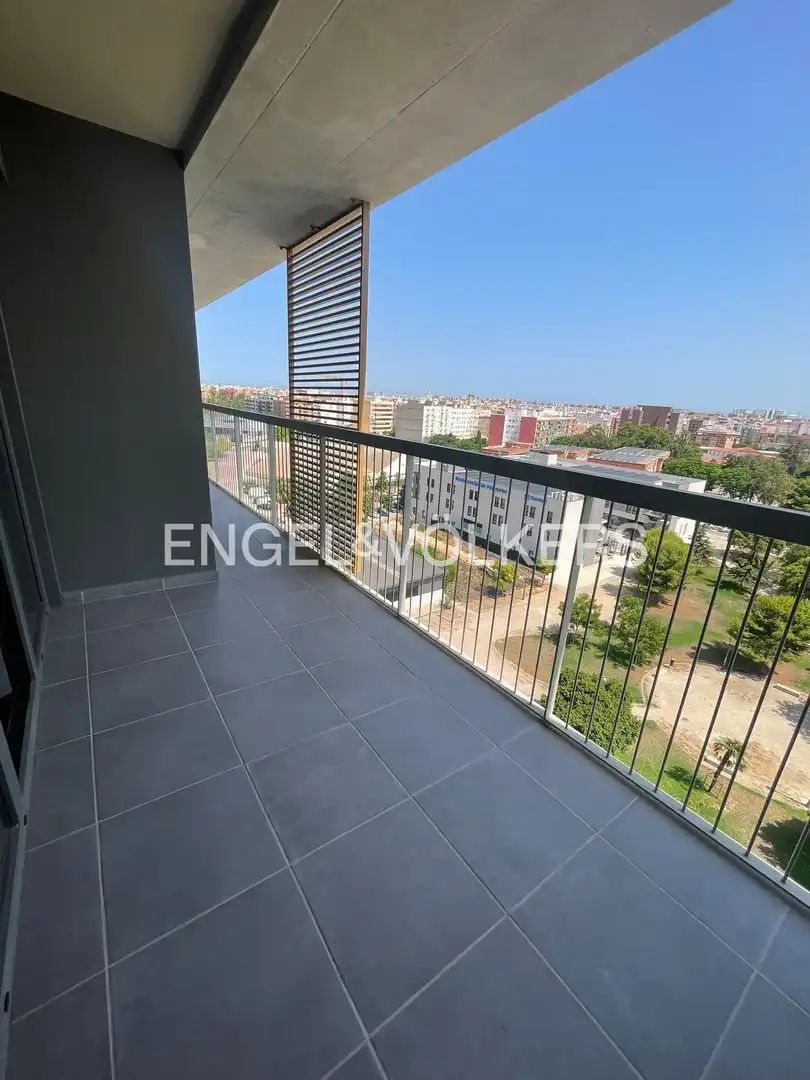 Ático con terraza en alquiler en Patraix, imagen 3