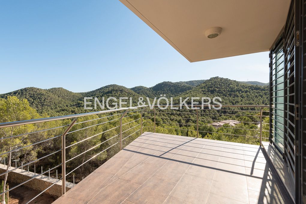 Terrassa de Casa o xalet en venda en Gilet amb Aire condicionat, Calefacció i Jardí privat