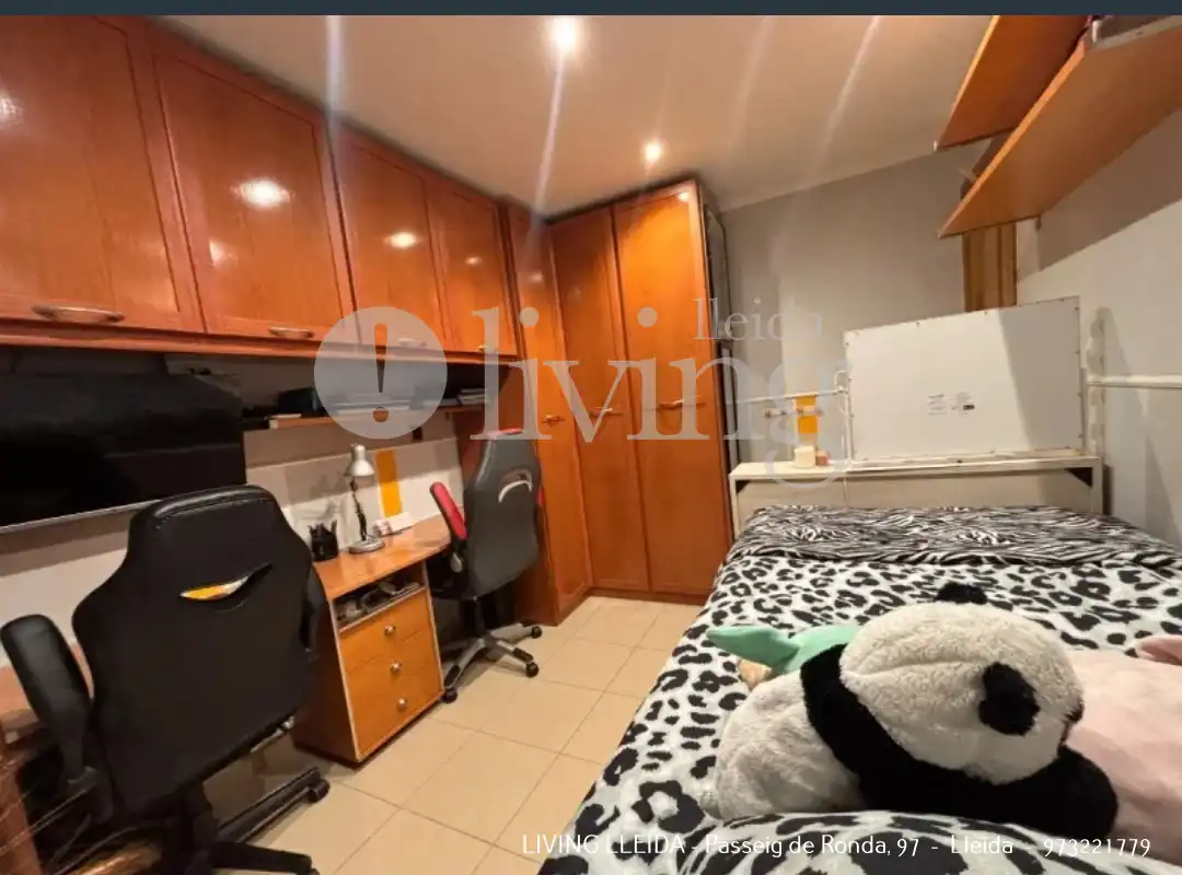Bedroom of Flat for sale in Lleida  with Air Conditioner, Heating and Furnished