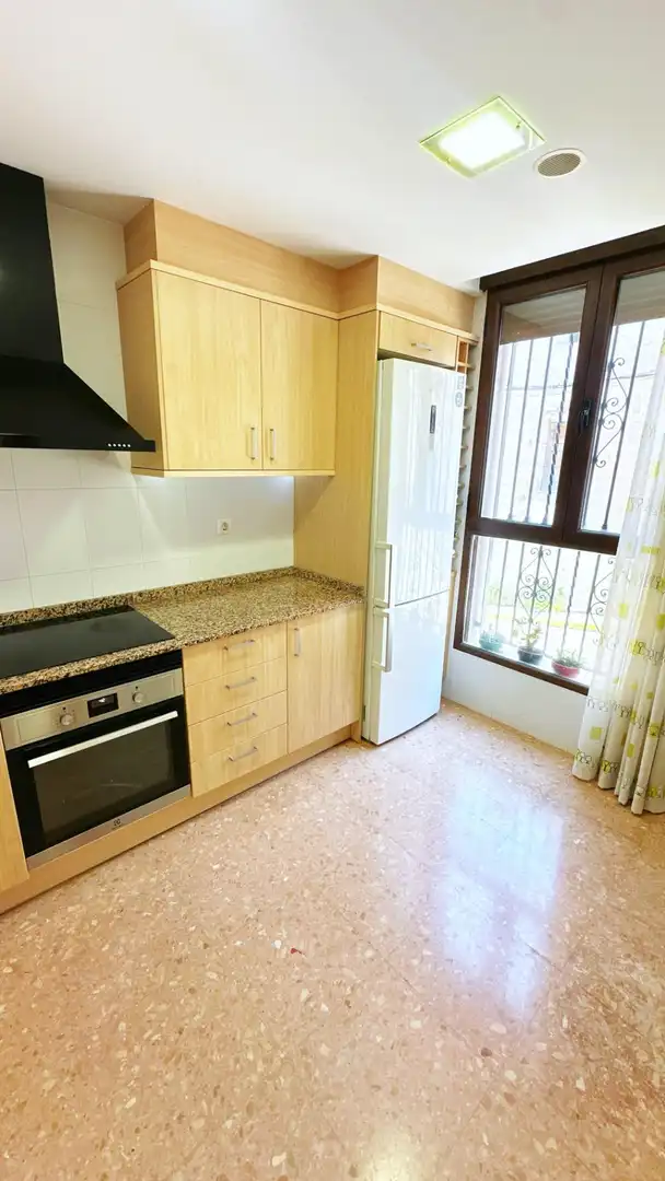 Cocina de Casa adosada en venta en Castelló de Rugat con Aire acondicionado, Calefacción y Jardín privado