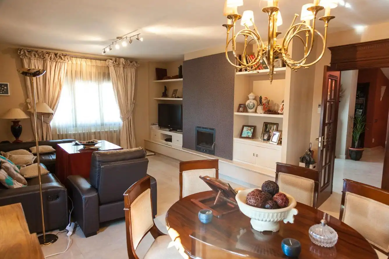 Sala d'estar de Casa o xalet en venda en Úbeda