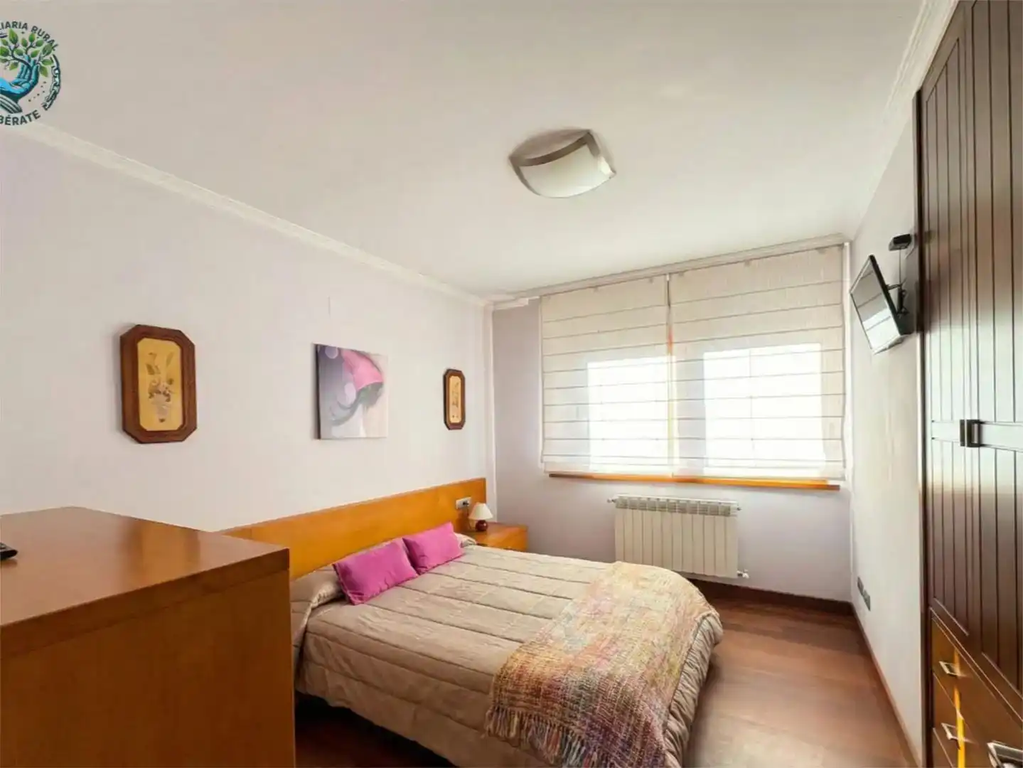 Dormitori de Casa o xalet en venda en Covaleda amb Jardí privat, Parquet i Moblat