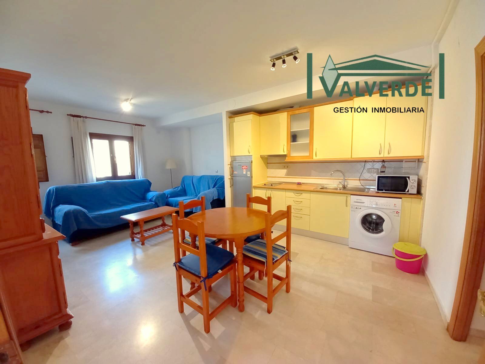 Exterior view of Apartment to rent in  Granada Capital  with Heating, Furnished and Washing machine