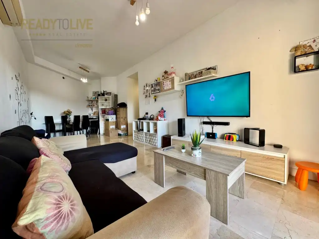 Living room of Flat for sale in Alcúdia  with Air Conditioner, Terrace and Furnished