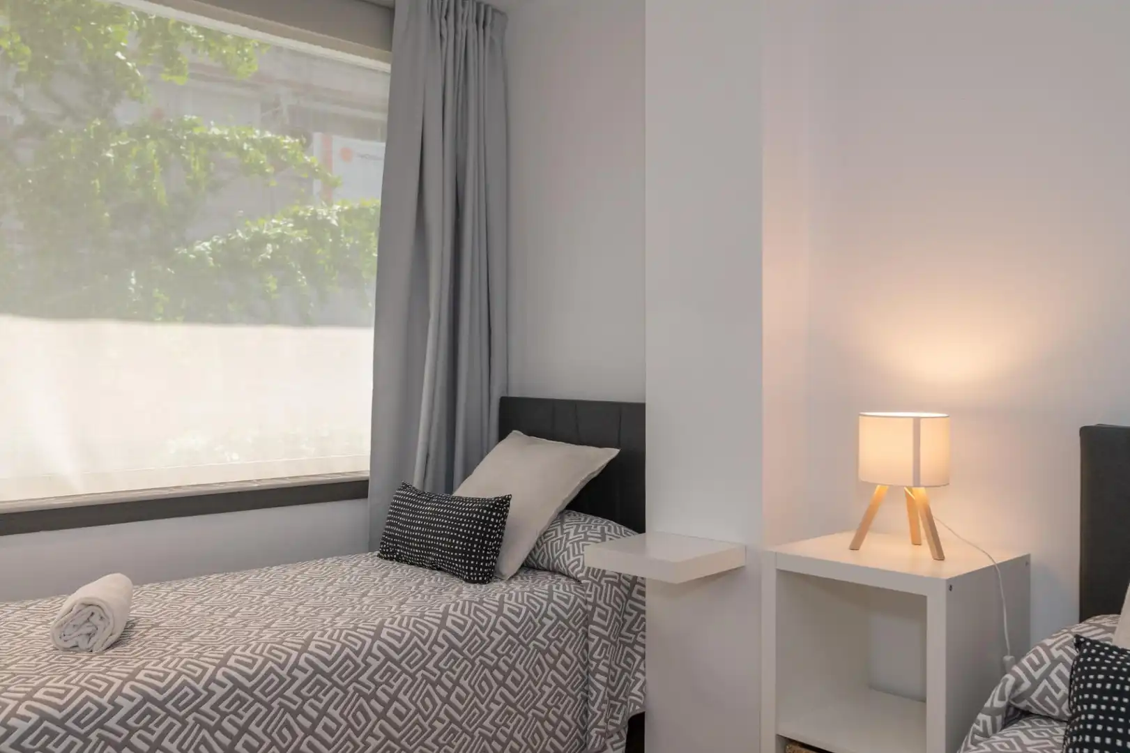 Bedroom of Flat for rent in Girona  with Air Conditioner, Heating and Furnished