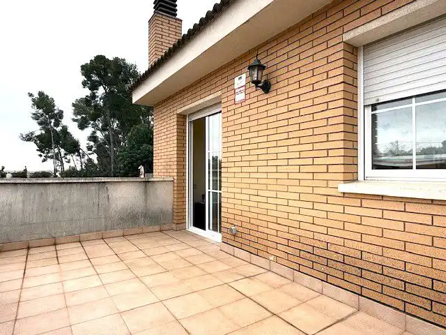 Terrassa de Casa o xalet en venda en Sant Boi de Llobregat amb Aire condicionat, Calefacció i Jardí privat