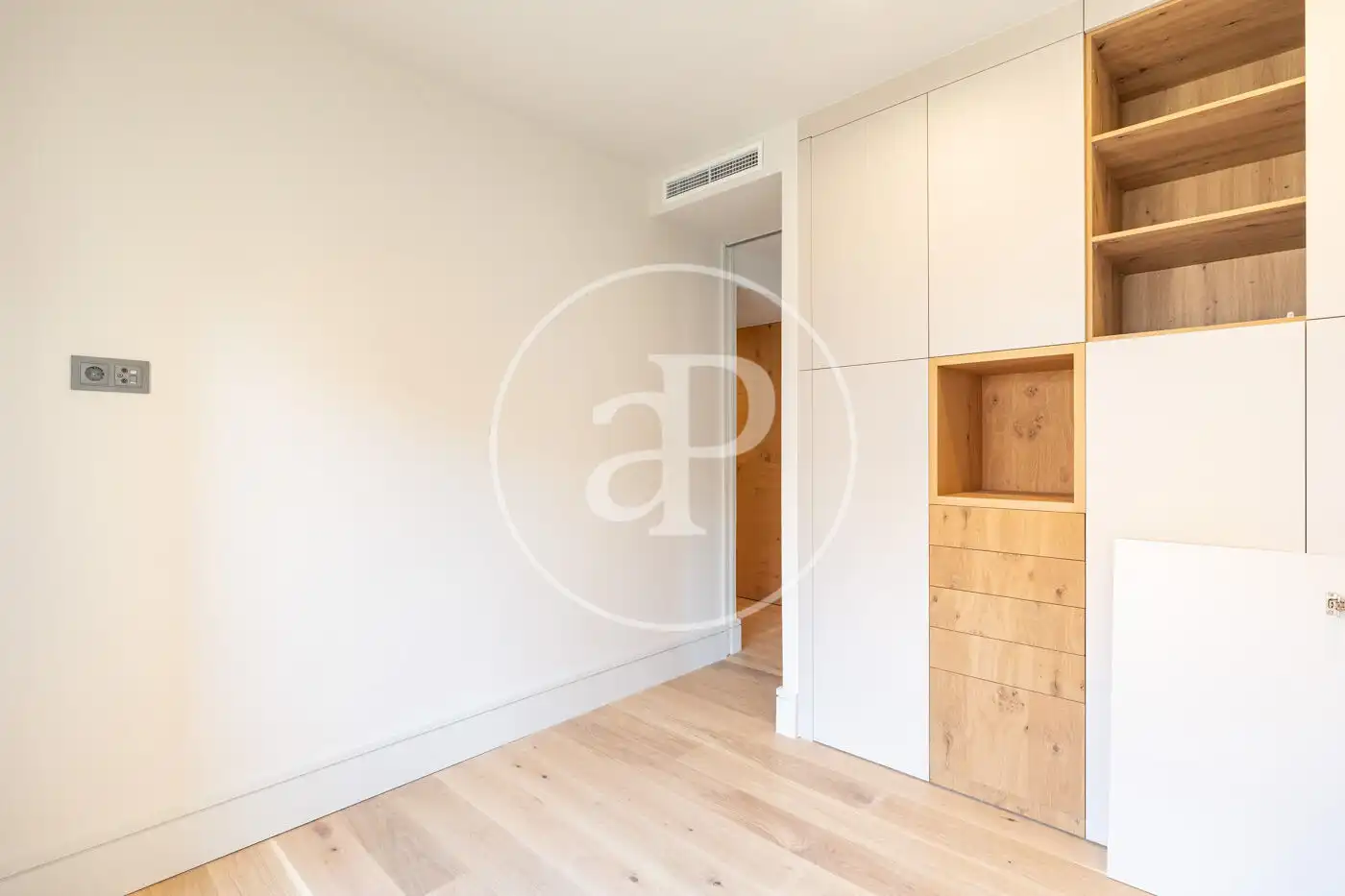 Dormitori de Pis en venda en Barcelona amb Aire condicionat, Calefacció i Terrassa