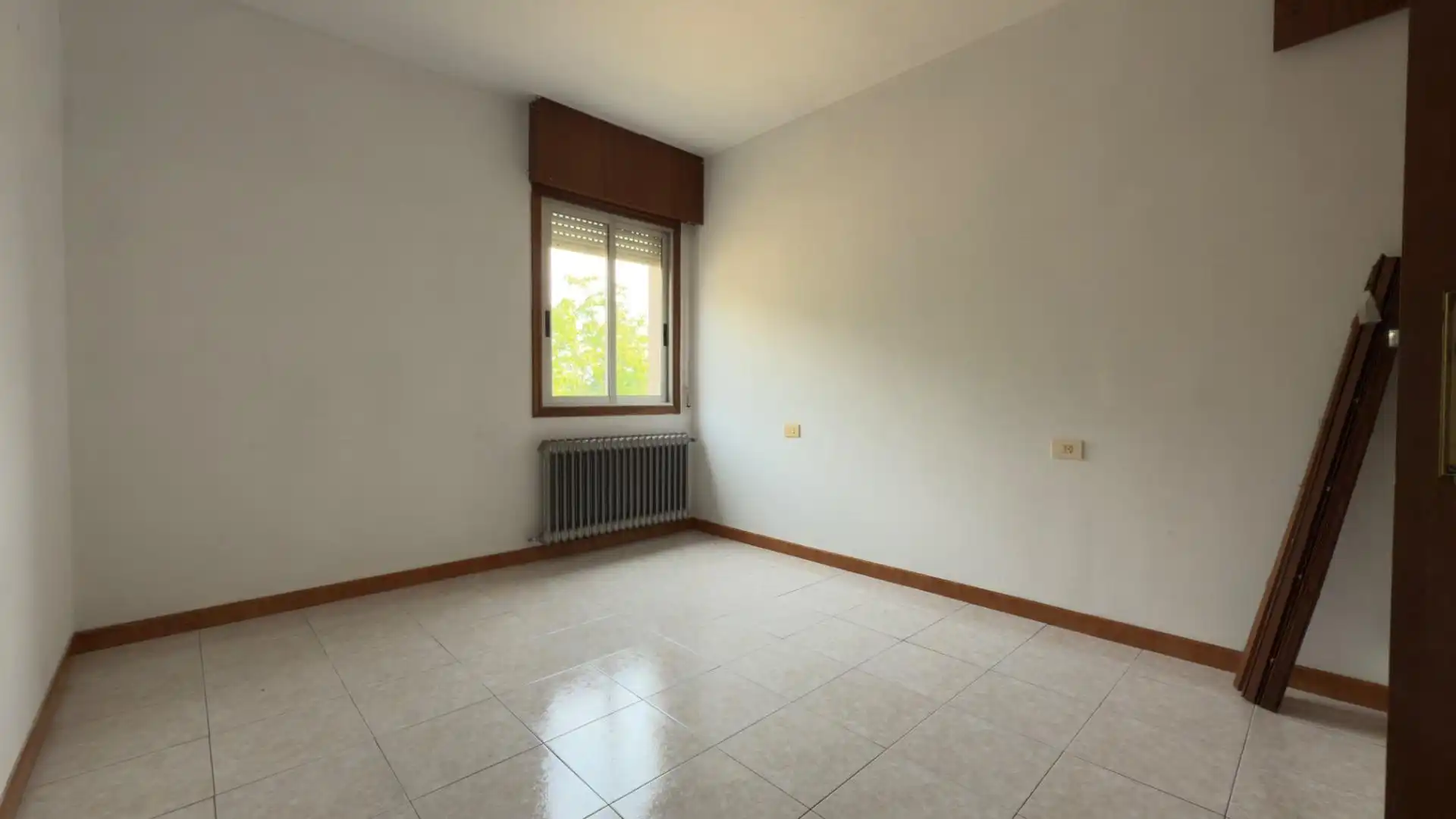Habitación de Casa o chalet en venta en Avión con Calefacción, Jardín privado y Trastero