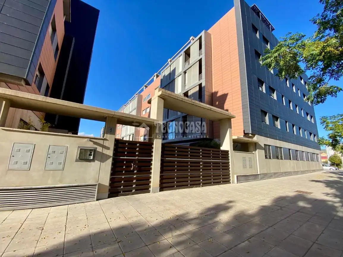 Außenansicht von Garage zum Verkauf in Armilla