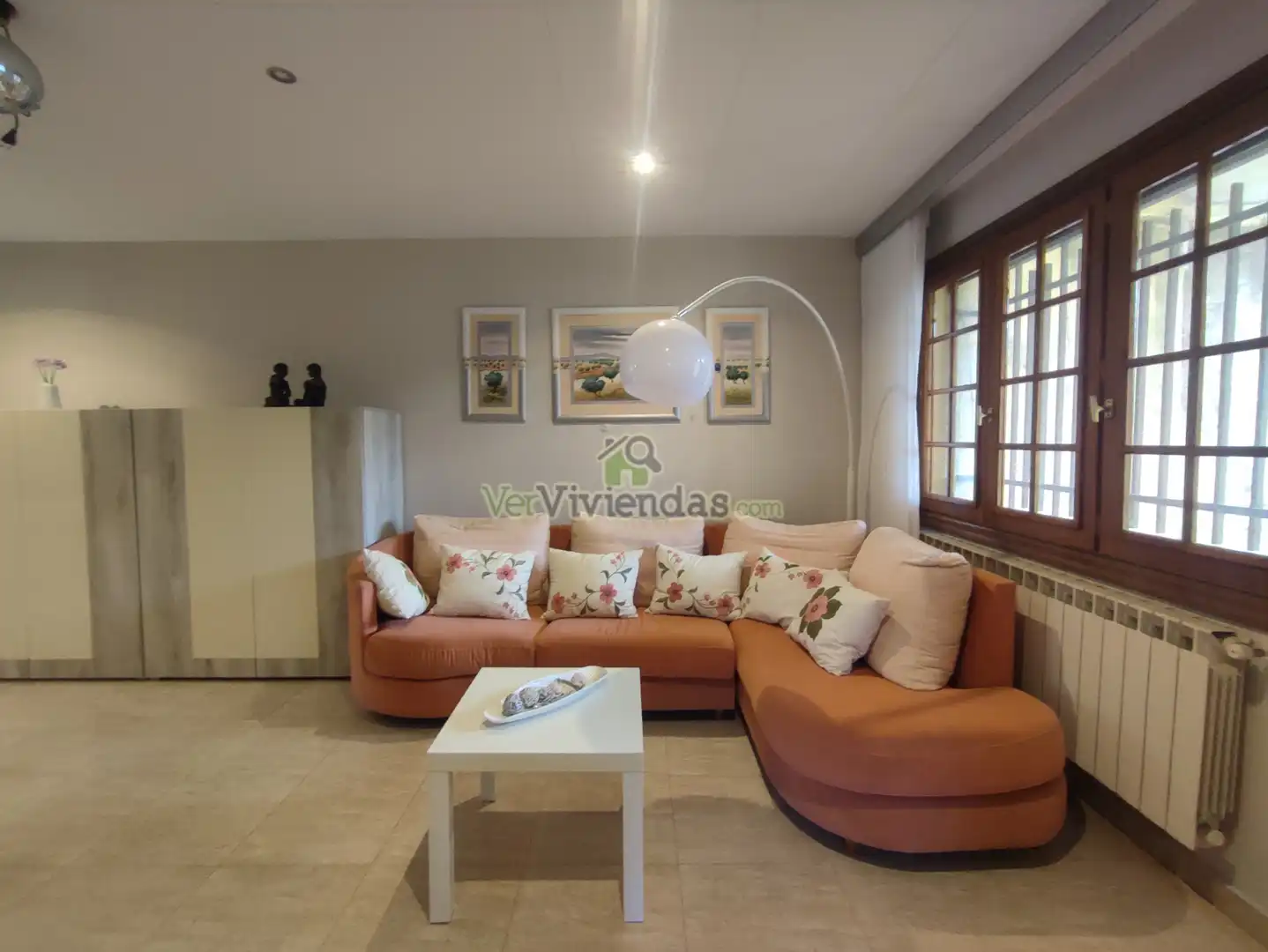 Sala de estar de Casa o chalet en venta en Vallirana con Aire acondicionado, Calefacción y Jardín privado