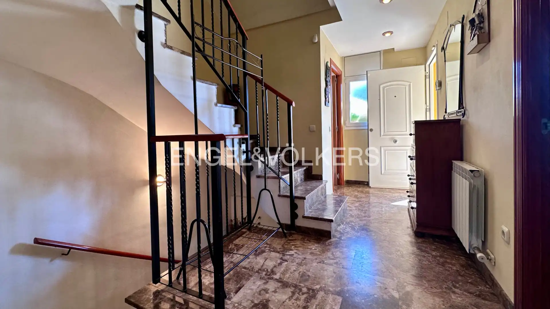 Adosado con terraza en venta en Carrer Berna 35, imagen 11