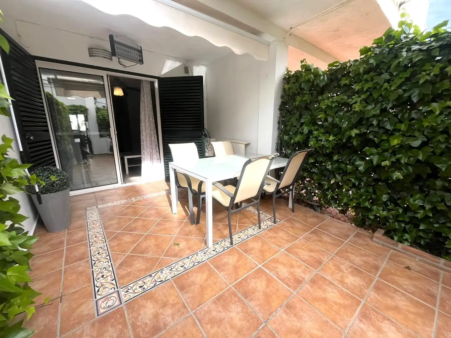 Terraza de Planta baja en venta en El Portil con Amueblado y Piscina comunitaria