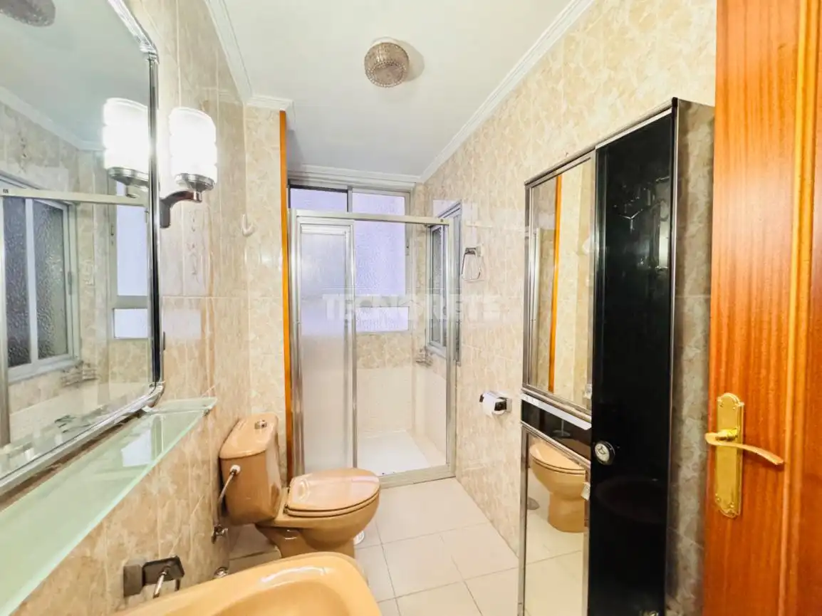 Baño de Piso en venta en Talavera de la Reina con Aire acondicionado y Terraza