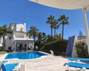 Jardí de Casa o xalet de lloguer en Estepona amb Aire condicionat, Calefacció i Jardí privat