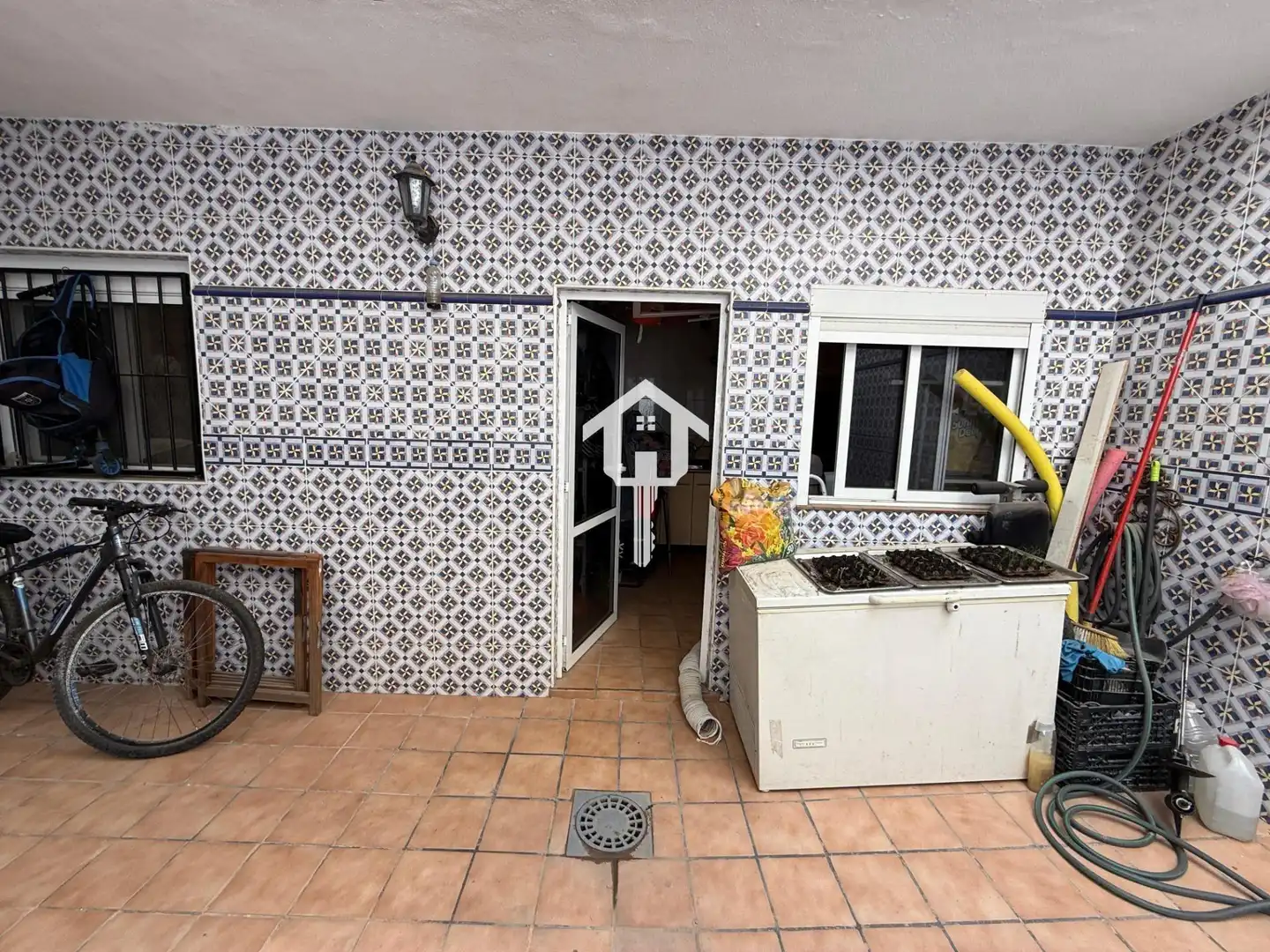 Houses for sale in Alicante / Alacant  with Furnished, Balcony and Jacuzzi