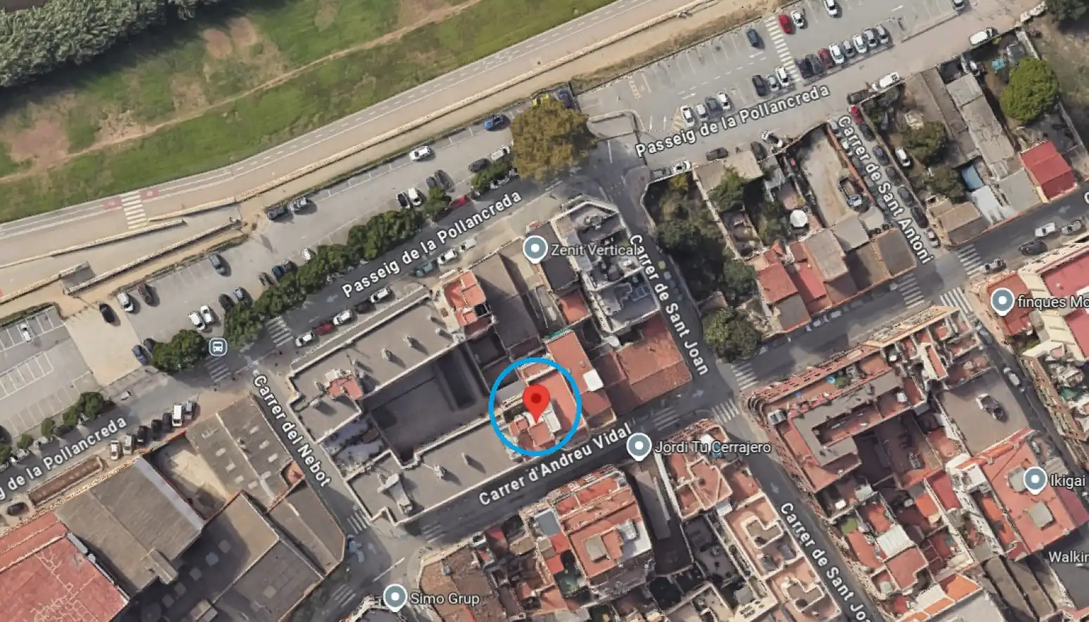 Außenansicht von Gebäude zum Verkauf in Sant Adrià de Besòs