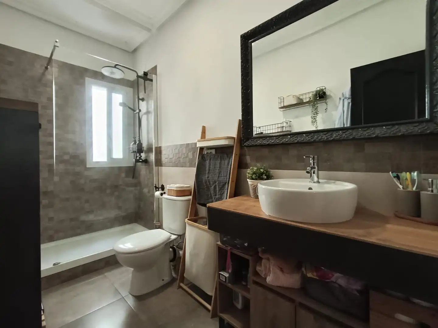Badezimmer von Wohnung zum Verkauf in Córdoba mit Klimaanlage, Terrasse und Balkon