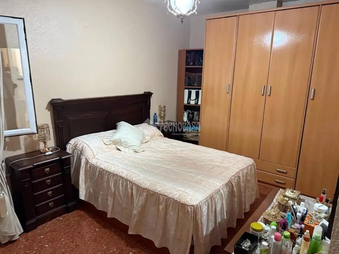 Habitación de Piso en venta en Torredelcampo con Aire acondicionado y Amueblado