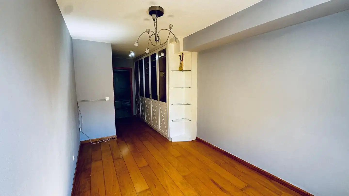 Wohnung zum Verkauf in Zaragoza mit Klimaanlage, Heizung und Parkett