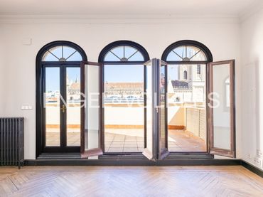 Penthouse mit Aufzug zum Verkauf in Retiro