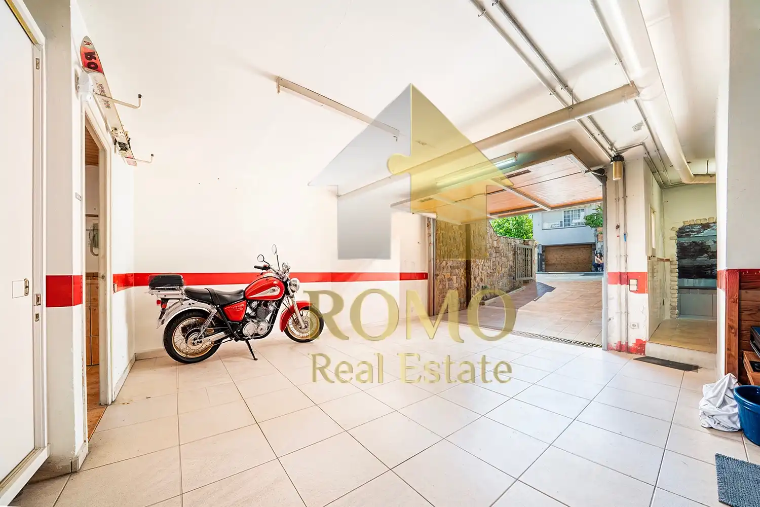 Vista exterior de Casa adosada en venta en Santa Perpètua de Mogoda con Calefacción y Trastero