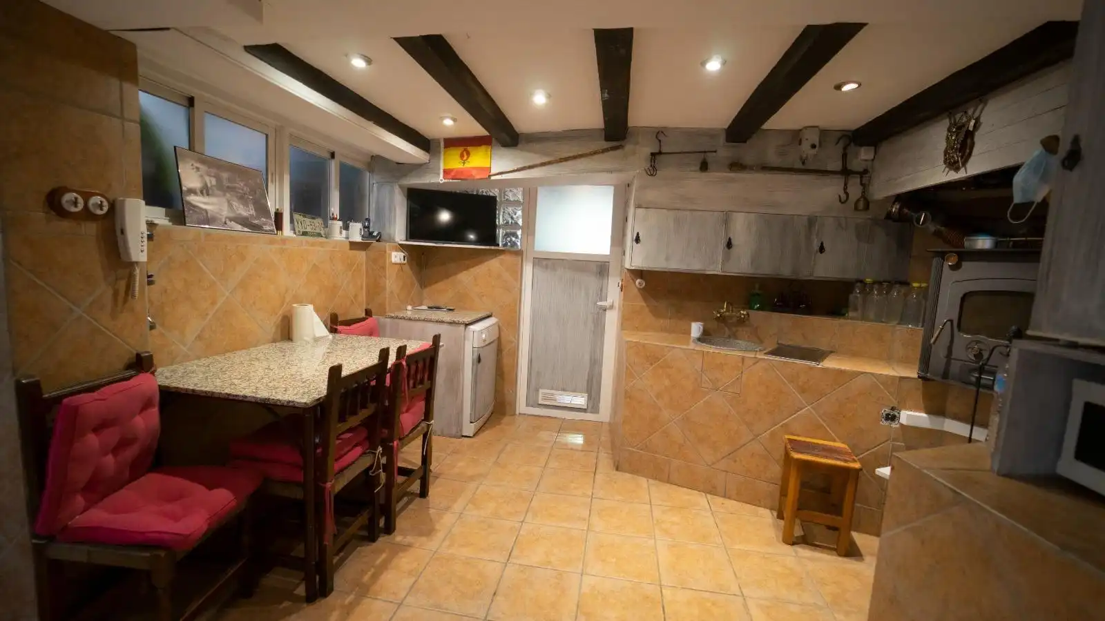Cocina de Casa o chalet de alquiler en Huétor Vega con Aire acondicionado, Piscina y Amueblado