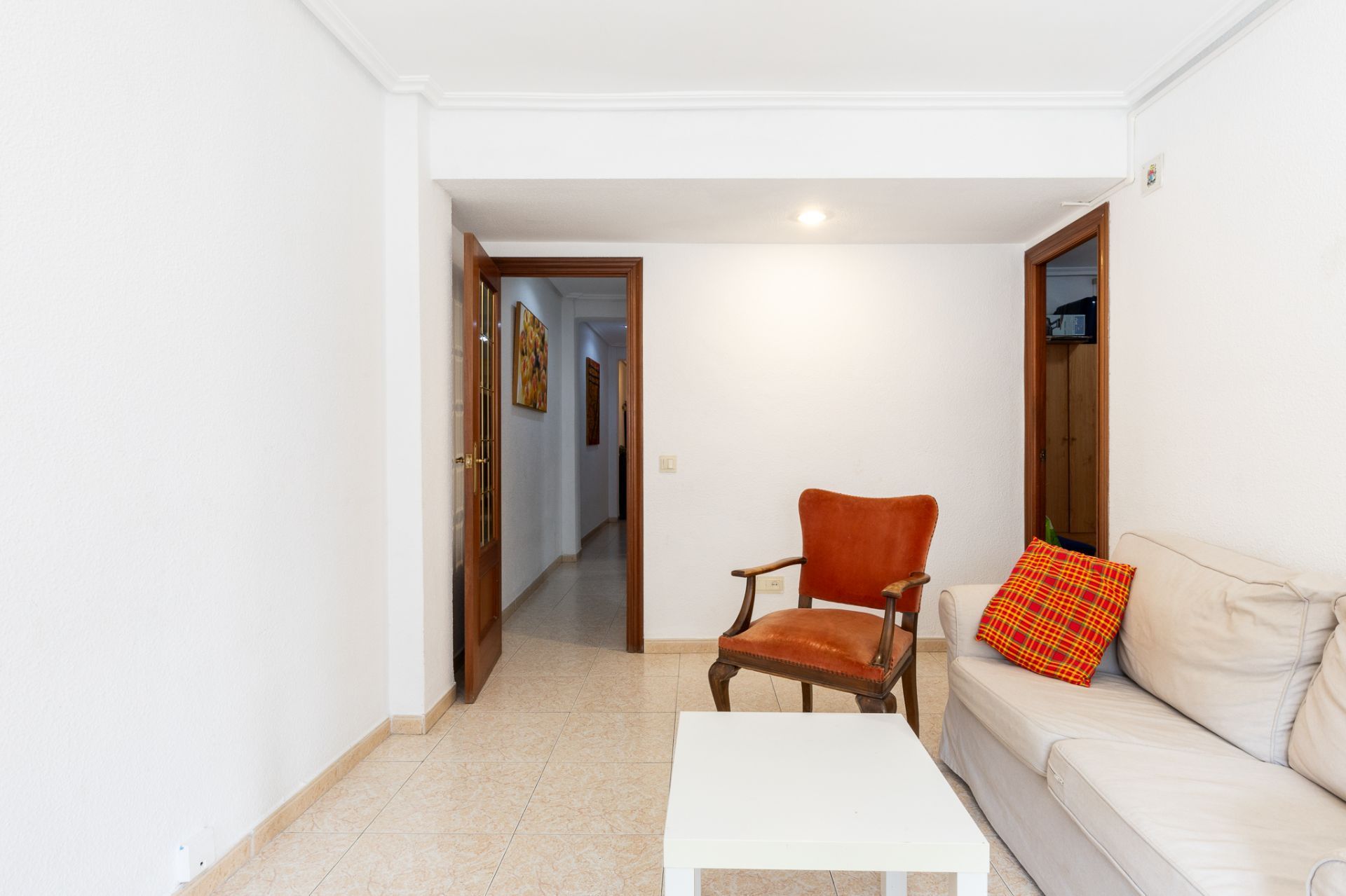 Flat for sale in  Valencia Capital  with Air Conditioner and Terrace