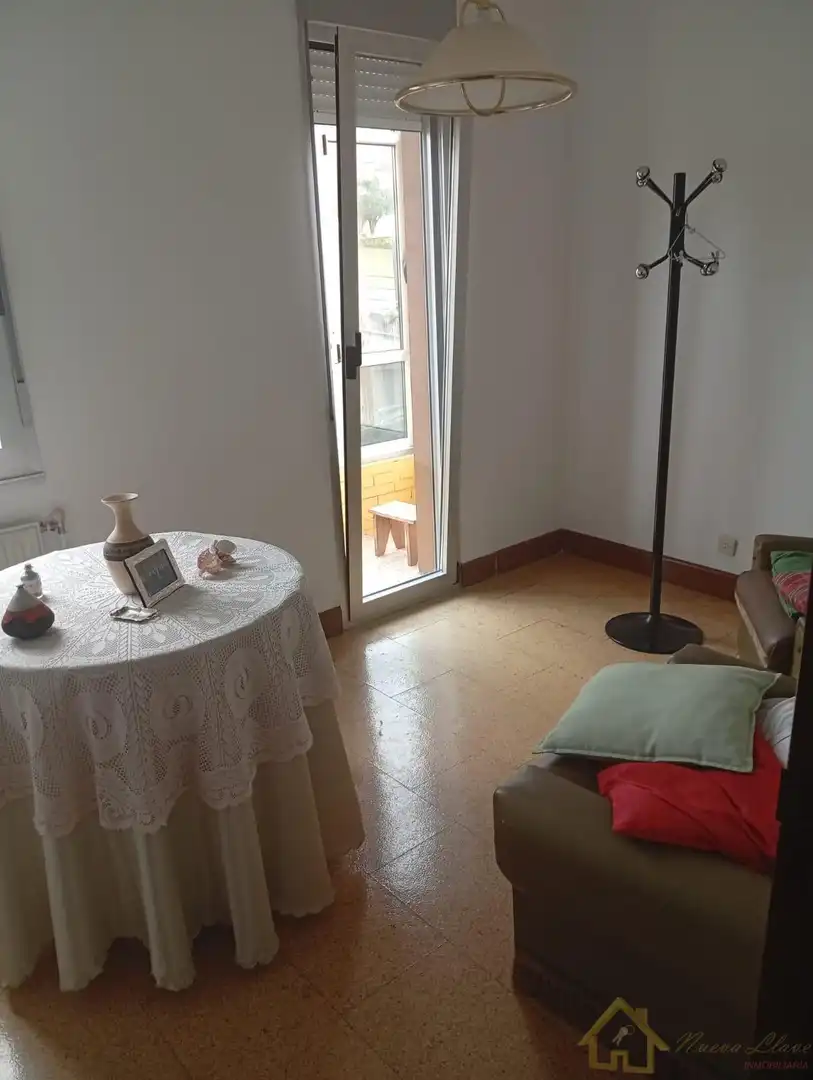 Dormitori de Casa o xalet en venda en Lugo amb Calefacció i Moblat