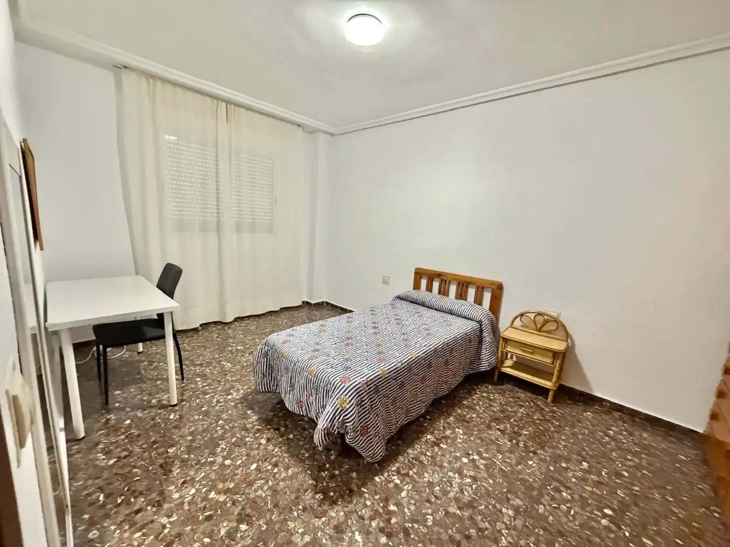 Bedroom of Flat for rent in Jaén  with Air Conditioner, Terrace and Furnished