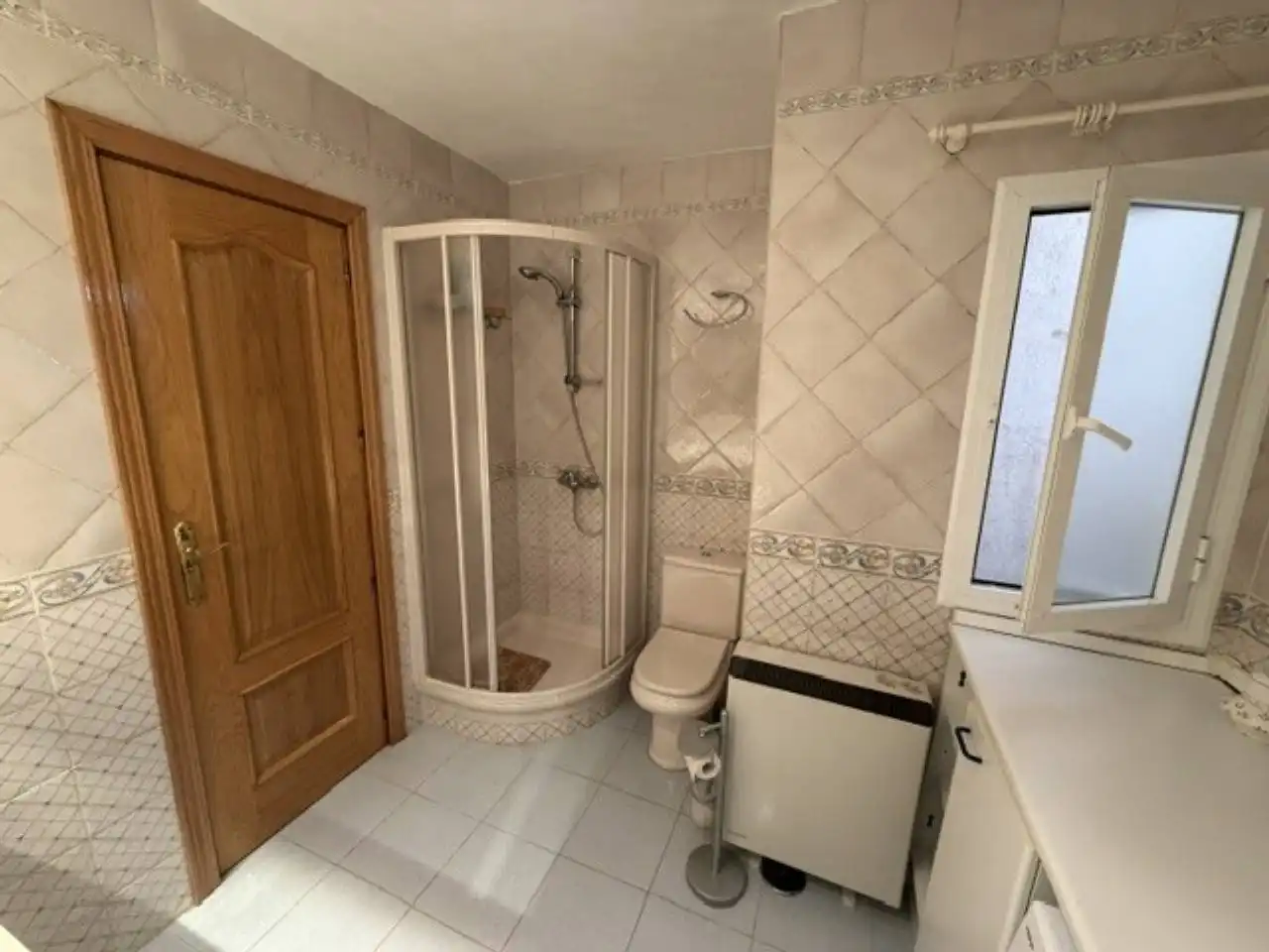 Bathroom of Flat for rent in Buitrago del Lozoya  with Heating and Furnished