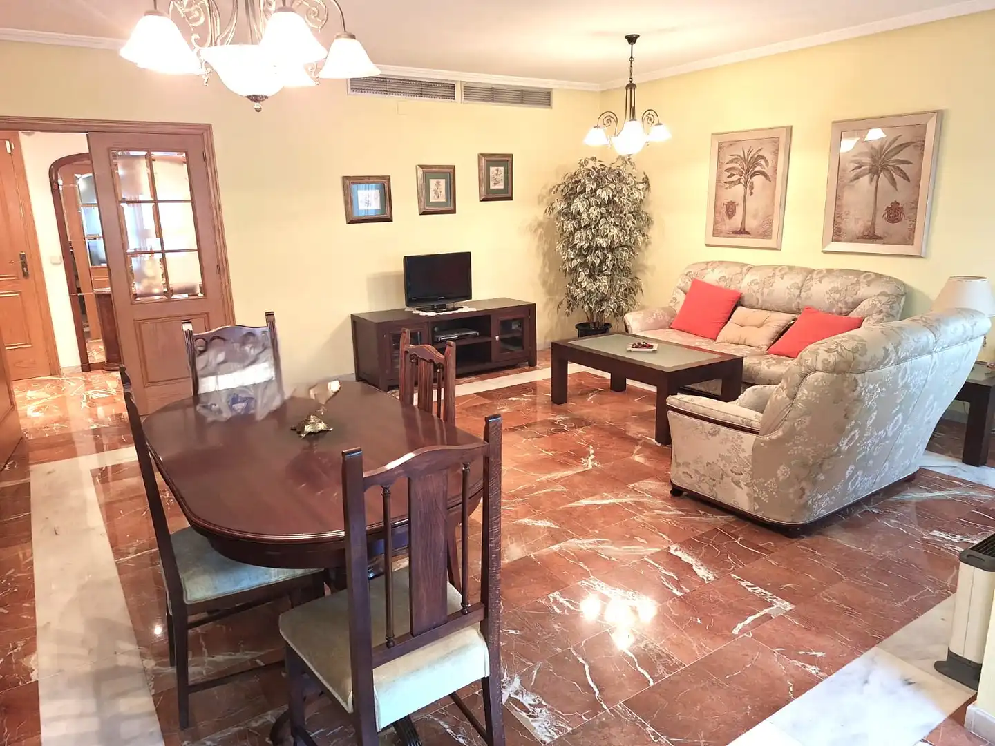Flat with terrace for sale in Centro