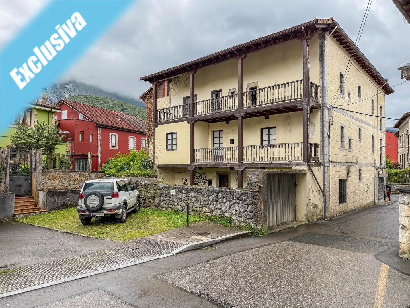 Vista exterior de Pis en venda en Ramales de la Victoria amb Jardí privat, Terrassa i Balcó