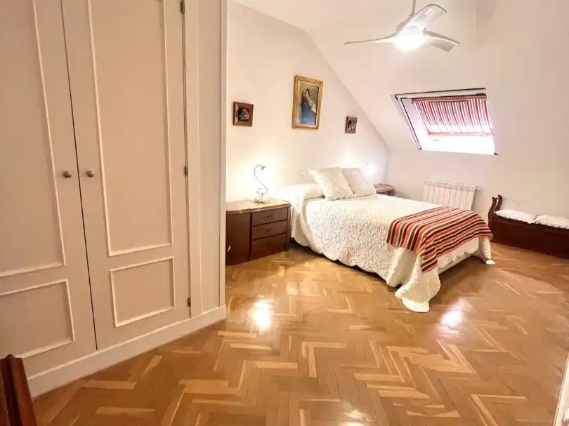Dormitori de Pis en venda en Aranjuez amb Aire condicionat