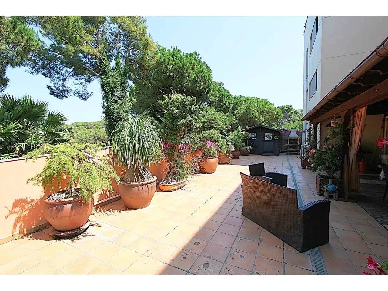Terrasse von Wohnung zum Verkauf in Lloret de Mar mit Klimaanlage, Heizung und Privatgarten