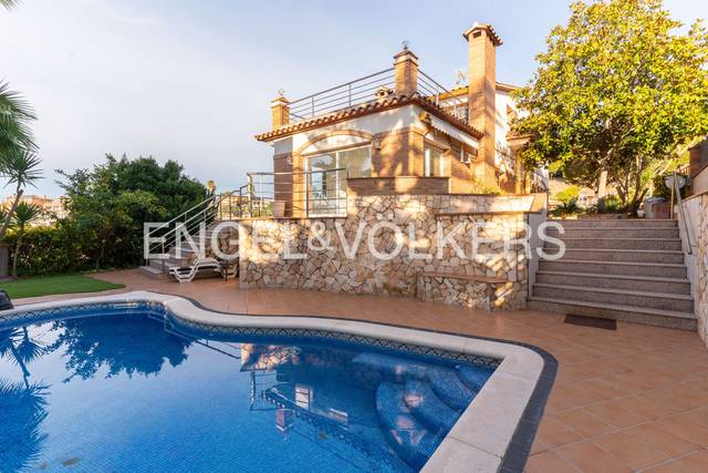 Casa-chalet en Alquiler en Canet de Mar