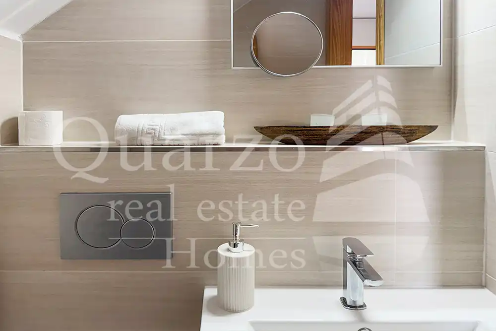 Baño de Apartamento en venta en Dénia con Aire acondicionado, Calefacción y Terraza