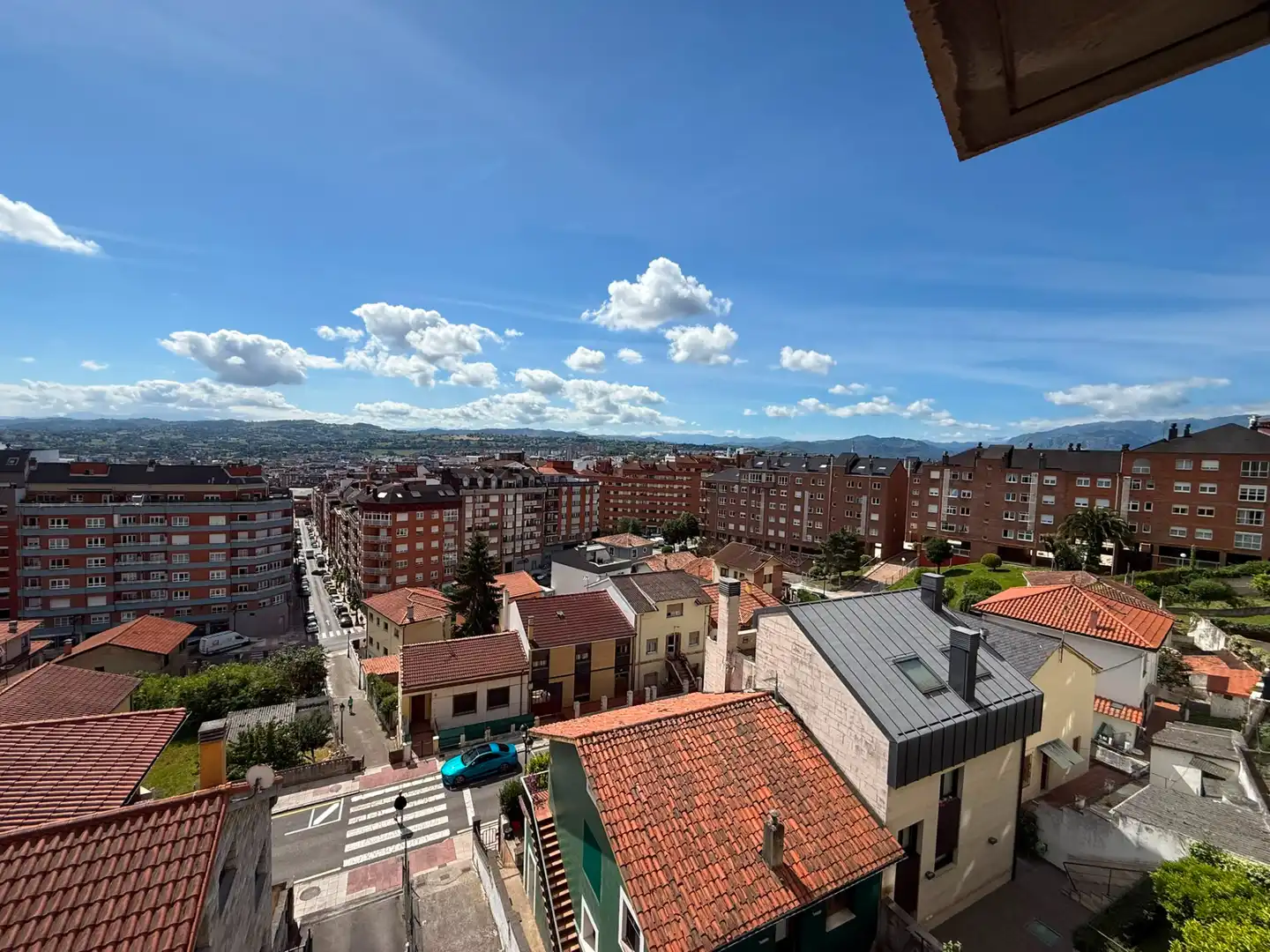 Vista exterior de Piso en venta en Oviedo  con Calefacción y Trastero