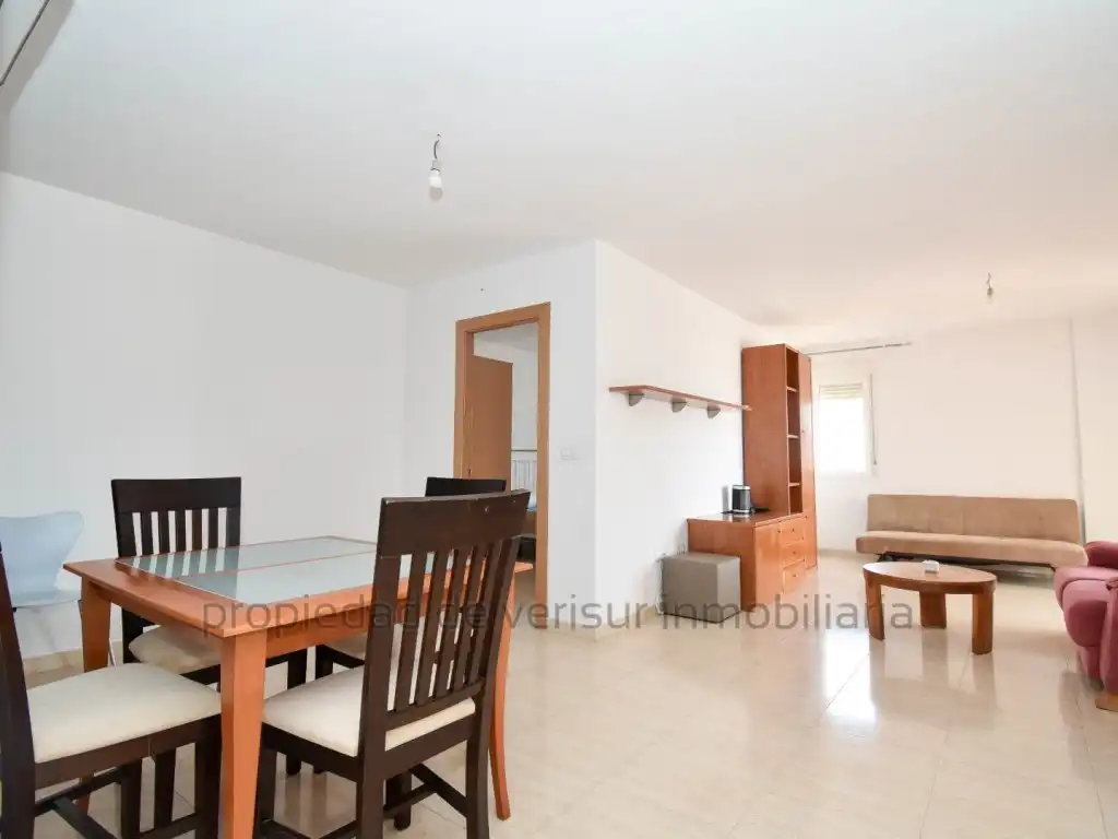 Apartamento con ascensor en alquiler en Calarreona, imagen 5